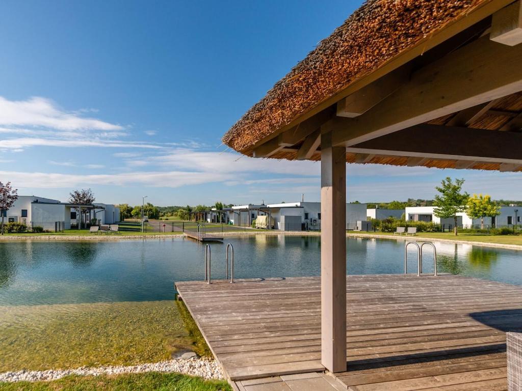 Apartment With Pool, Roof Terrace, Garden Zsira Екстериор снимка