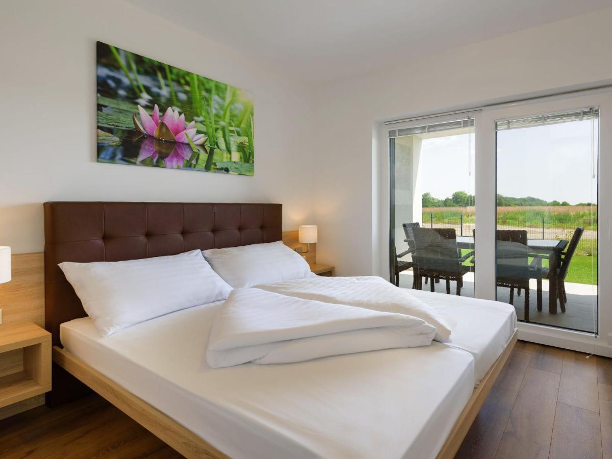 Apartment With Pool, Roof Terrace, Garden Zsira Екстериор снимка